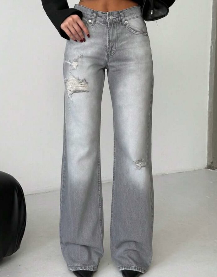 szare spodnie jeans przetarcia