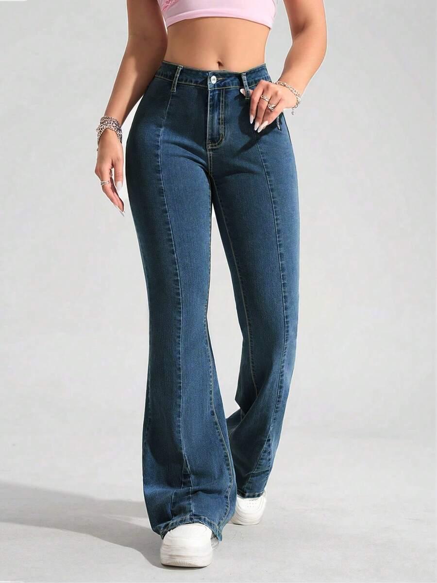 niebieskie spodnie jeans dzwony