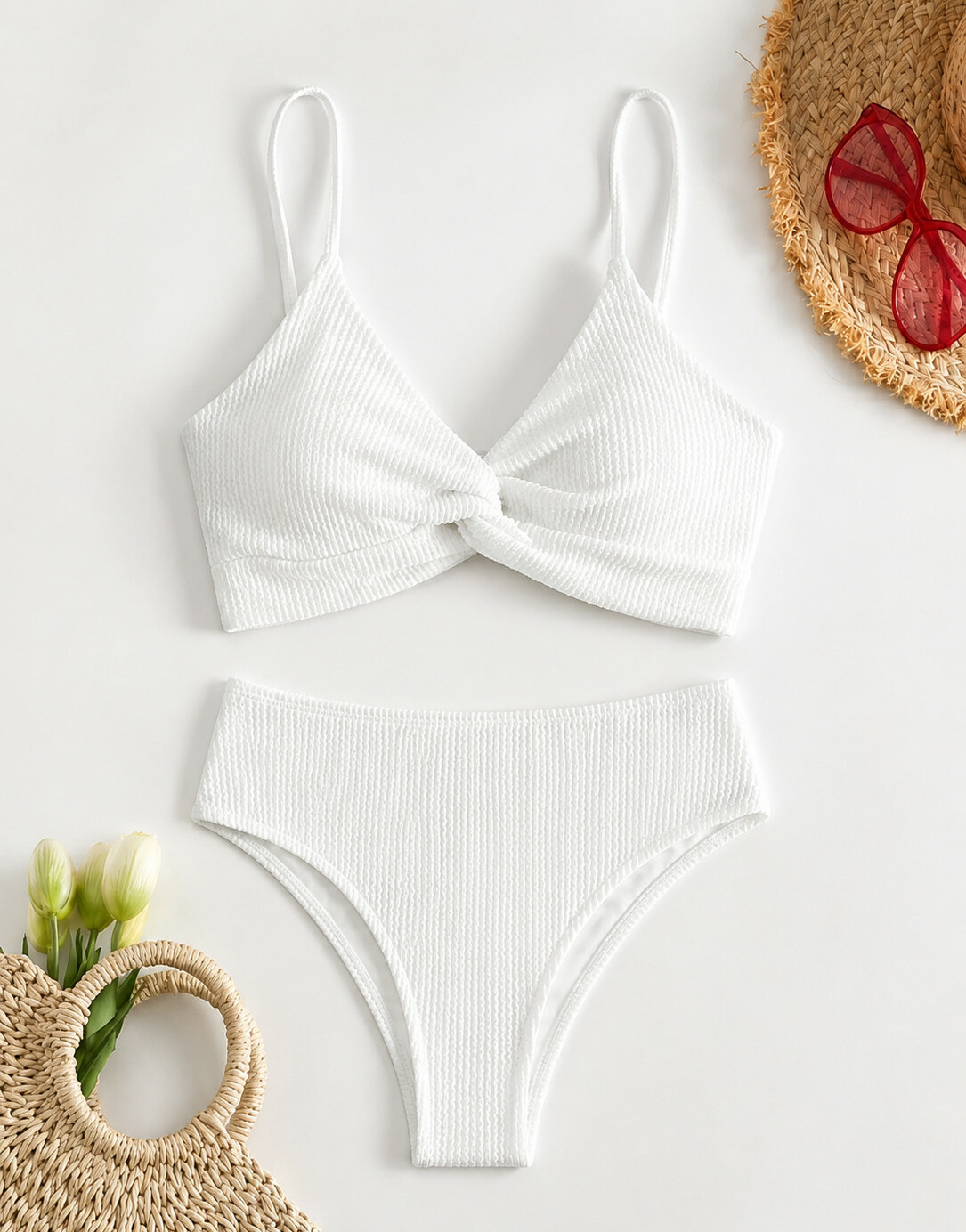 biały komplet bikini struktura