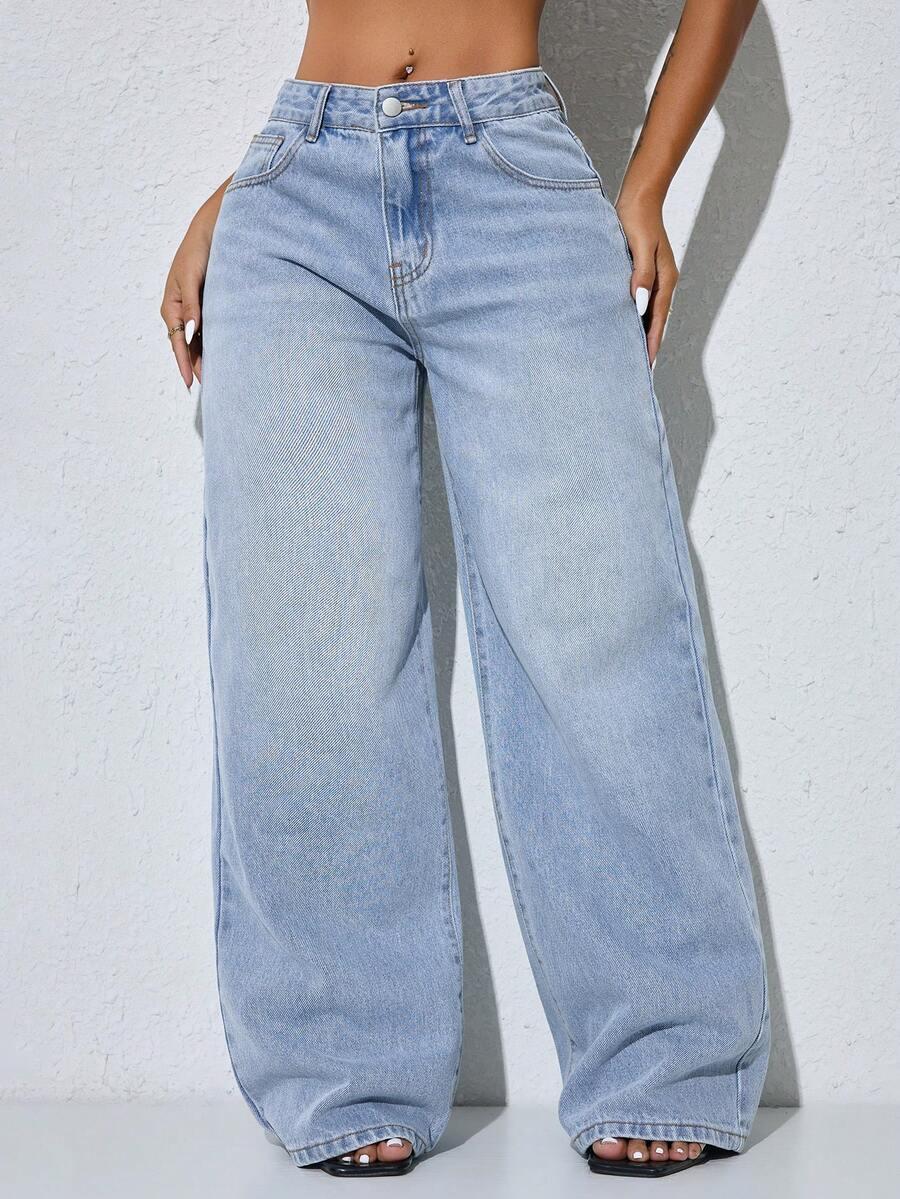 niebieskie spodnie jeans 