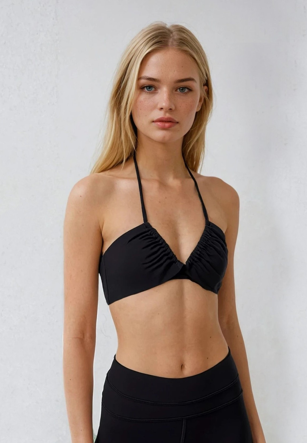 CZARNA GÓRA OD BIKINI WIĄZANIE