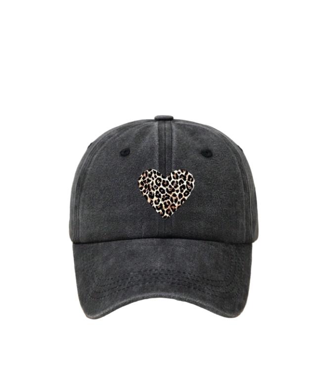 szara CZAPKA Z DASZKIEM ANIMAL PRINT