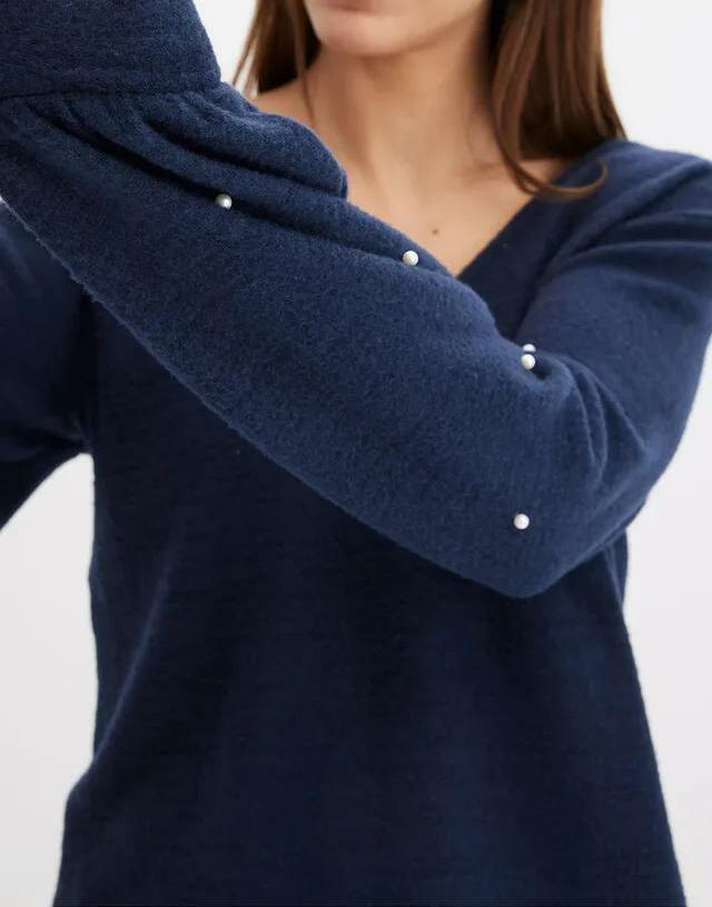 SWETER DAMSKI Z PEREŁKAMI