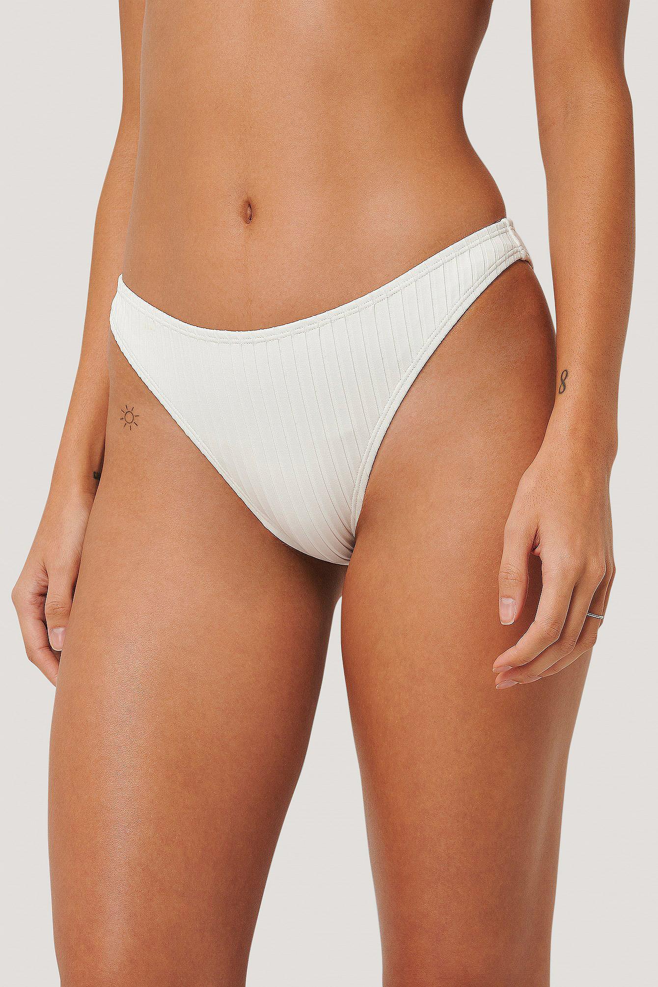 BIAŁY DÓŁ OD BIKINI PRĄŻKI 