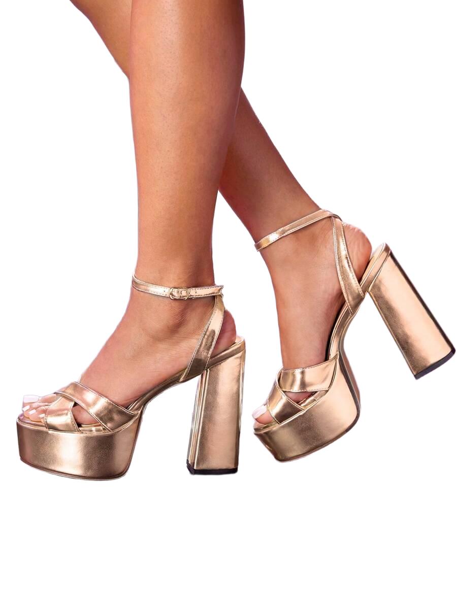 BUTY NA KOTURNIE