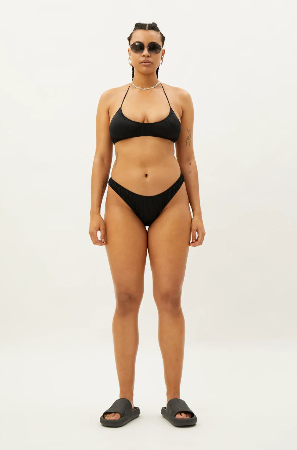 CZARNA GÓRA OD BIKINI