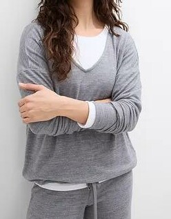 BLUZKA OVERSIZE Z DZIANINY 