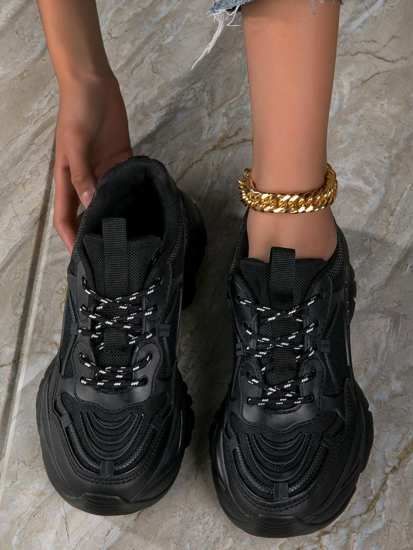 czarne buty sportowe 