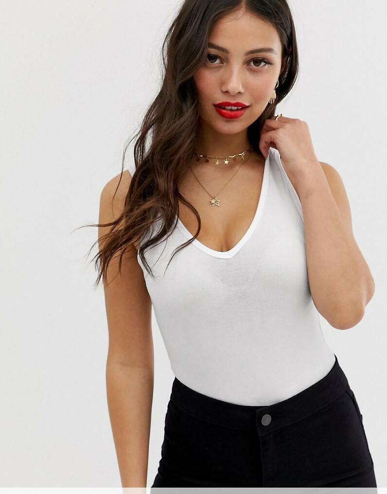 białe gładkie body bez rękawów v-neck