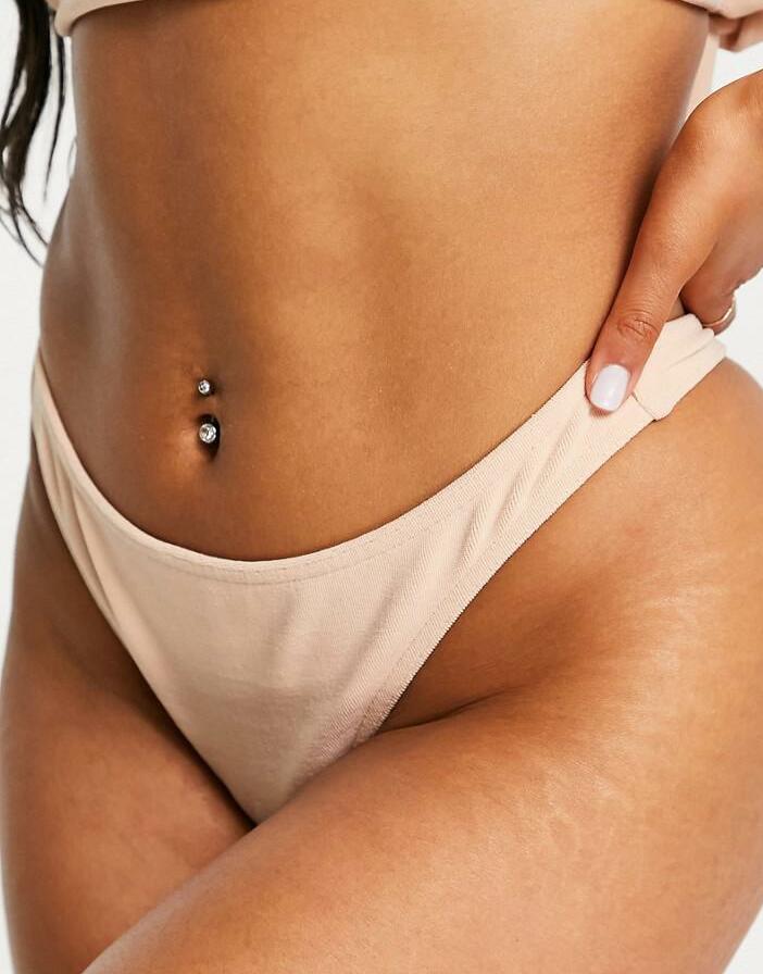 beżowy dół od bikini 