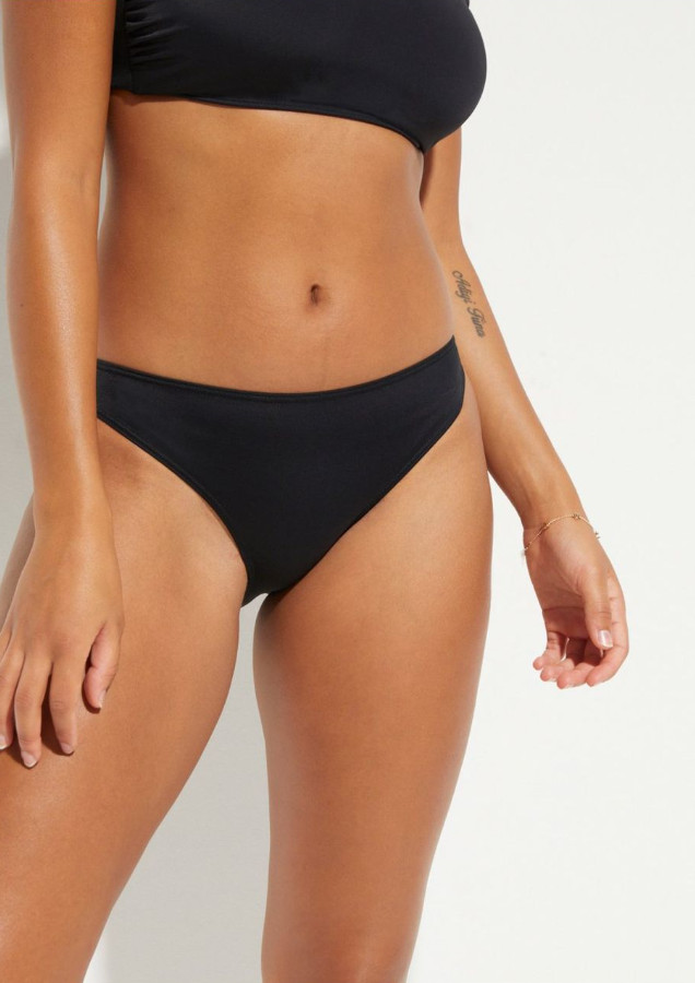 DÓŁ OD BIKINI 