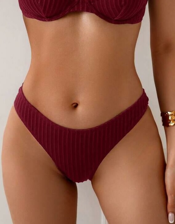 dół od bikini