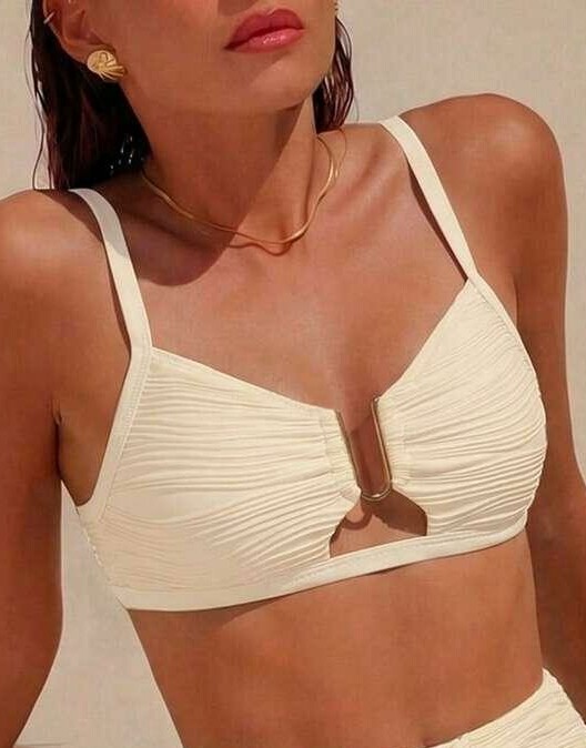 beżowa góra od bikini