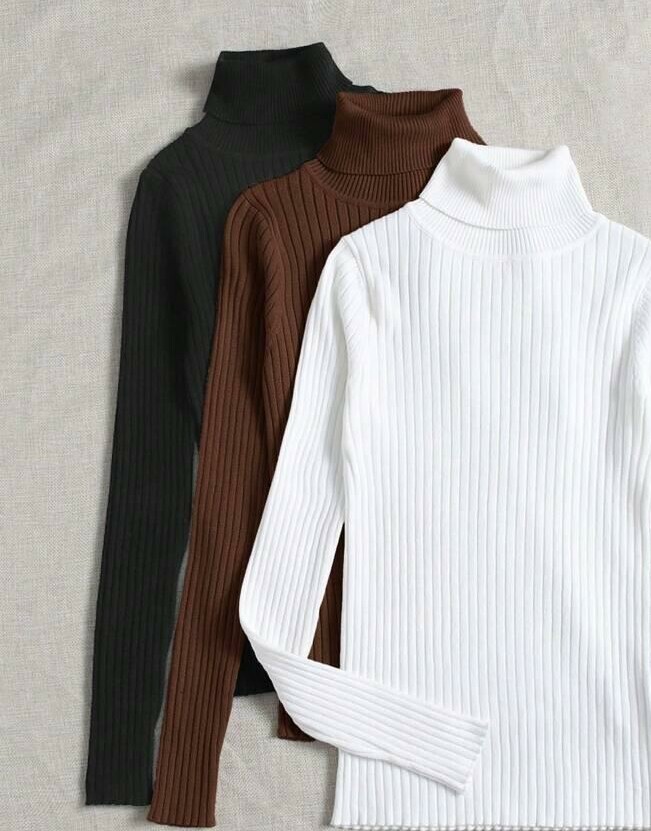 czarny sweter golf prążki