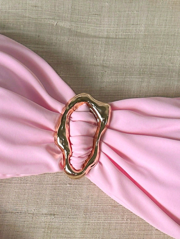 różowa góra od bikini