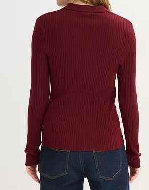 SWETER Z PRĄŻKOWANEJ DZIANINY