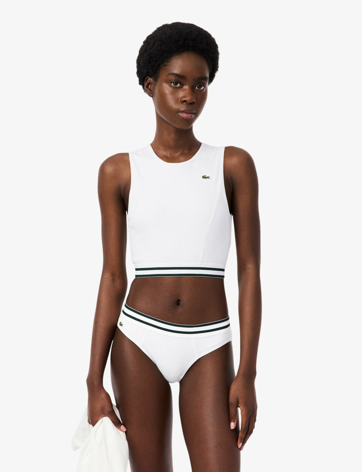 biały crop top bez rękawów logo haft