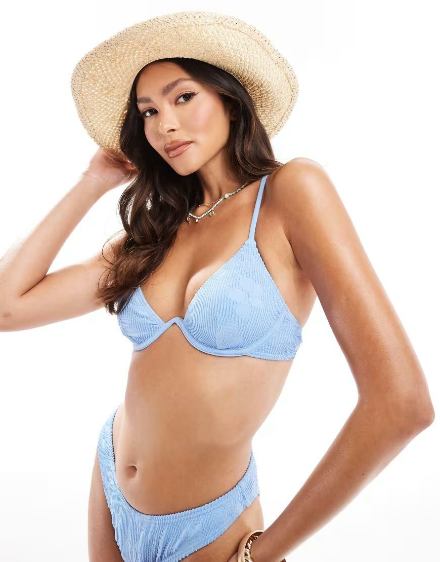 niebieska góra od bikini tekstura 