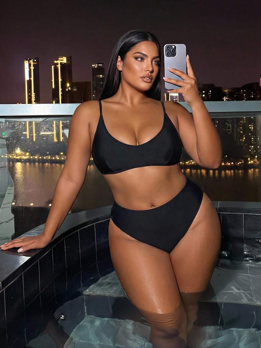 czarny dół od bikini