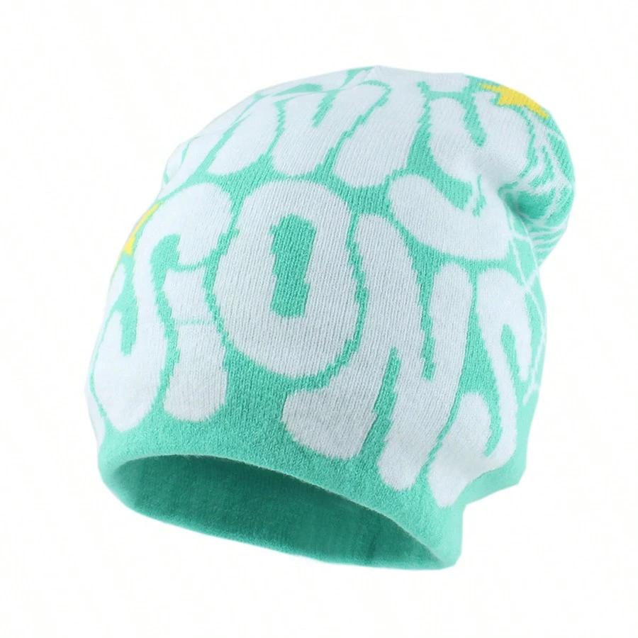 niebieska czapka beanie