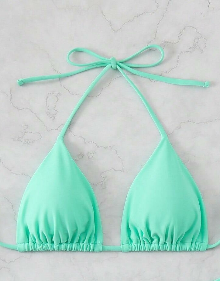 niebieska góra od bikini