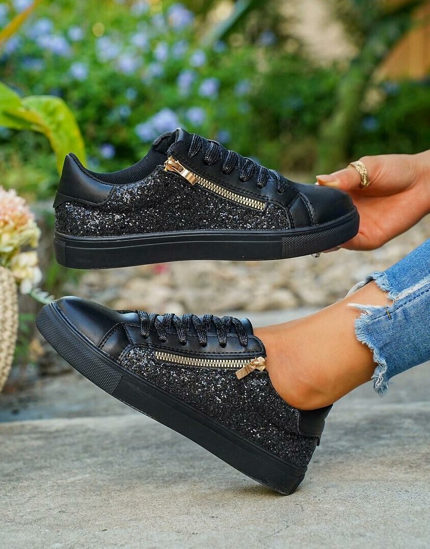 CZARNE BUTY SPORTOWE ZDOBIENIE