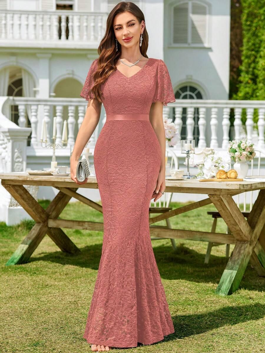 koronkowa maxi sukienka v neck