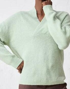 SWETER DAMSKI KOPERTOWY Z ALPAKI REGULAR 