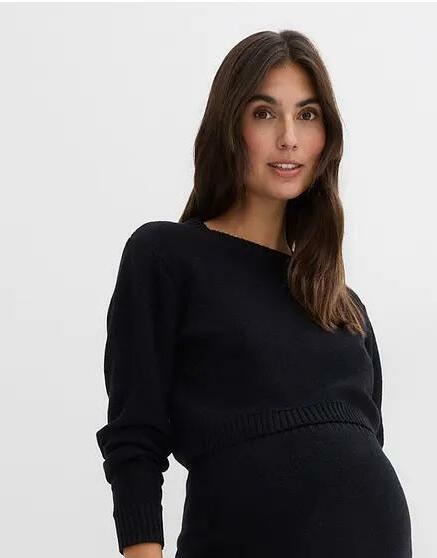 czarny dzianinowy sweter