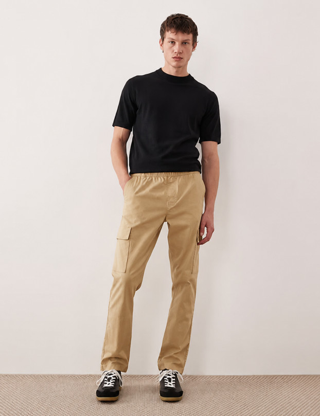 BEŻOWE SPODNIE Z GUMKĄ W PASIE SLIM KIESZENIE CASUAL