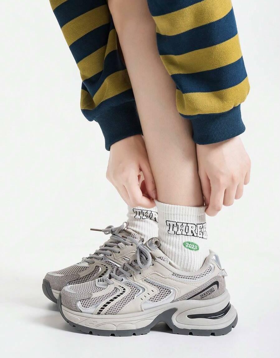 SZNUROWANE BUTY SPORTOWE