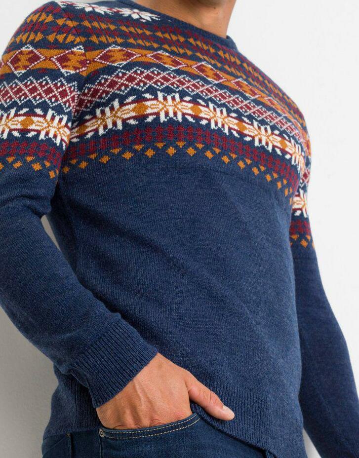SWETER ZE WZOREM