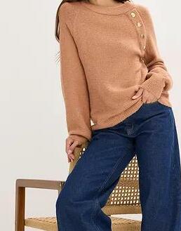SWETER DAMSKI Z APLIKACJĄ 