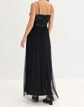 SUKIENKA WIECZOROWA MAXI PLUS SIZE DEKOLT V 