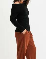 SWETER Z ODKRYTYMI RAMIONAMI
