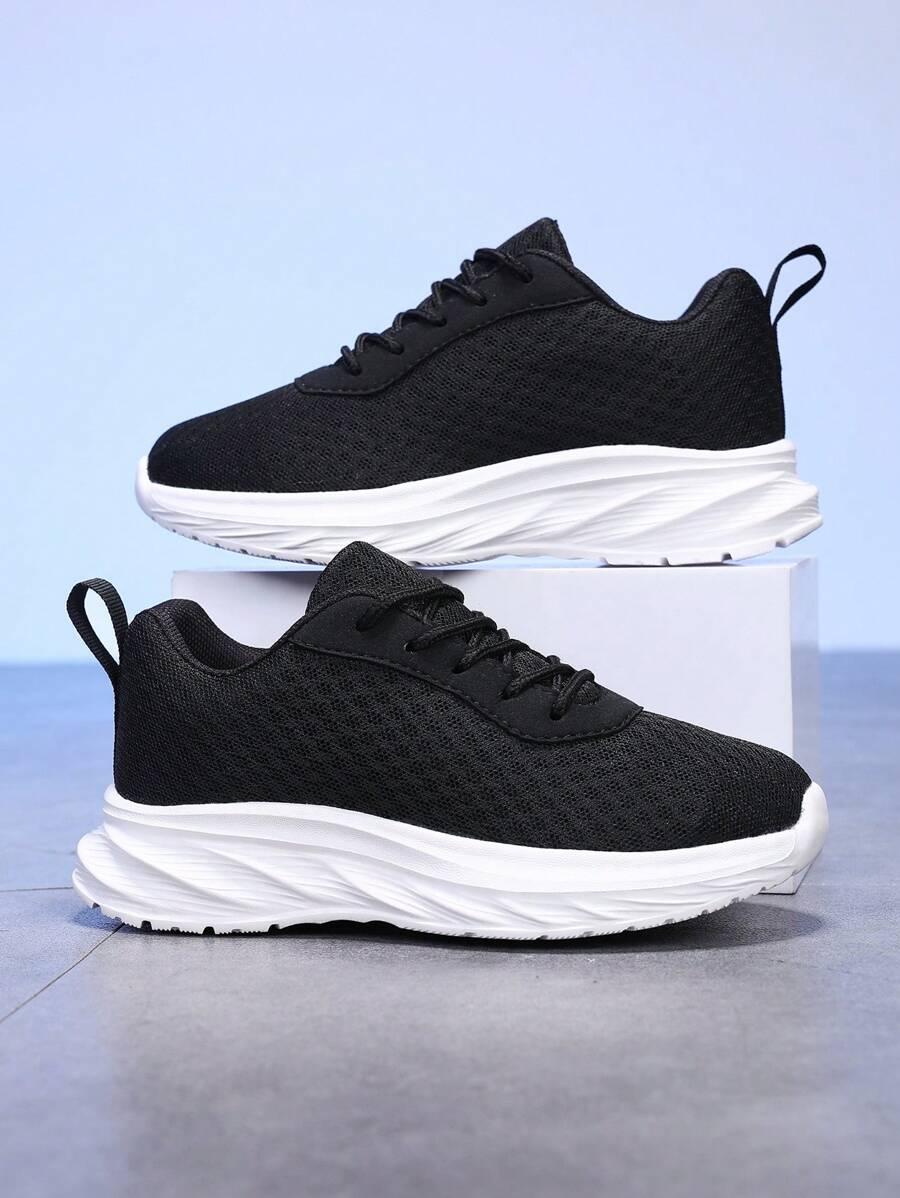 czarne buty sportowe