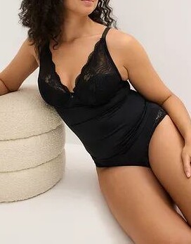 TOP DAMSKI CZARNY 85C