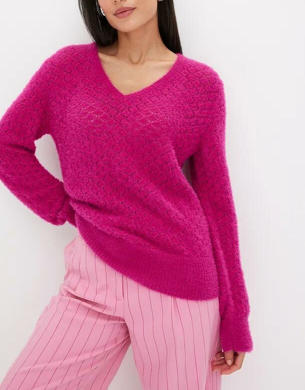 SWETER AŻUROWY Z PRZĘDZY PIÓRKOWEJ
