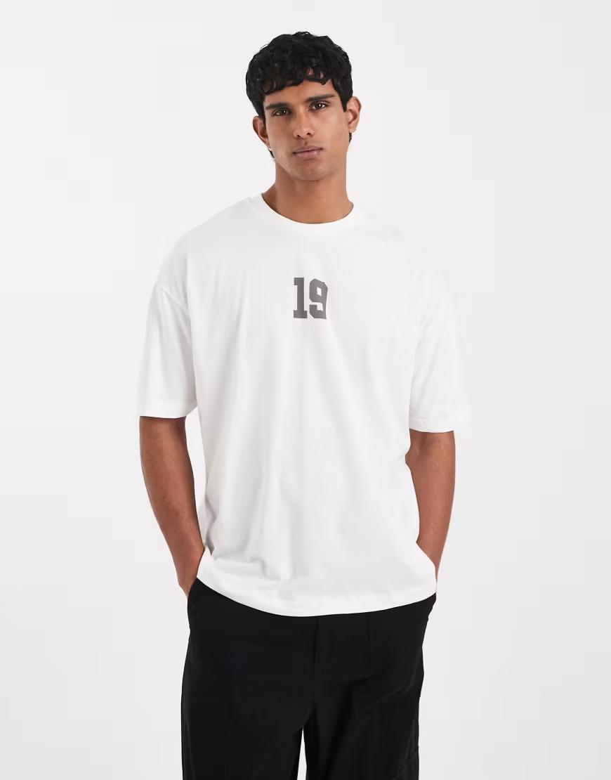 biały t-shirt nadruk