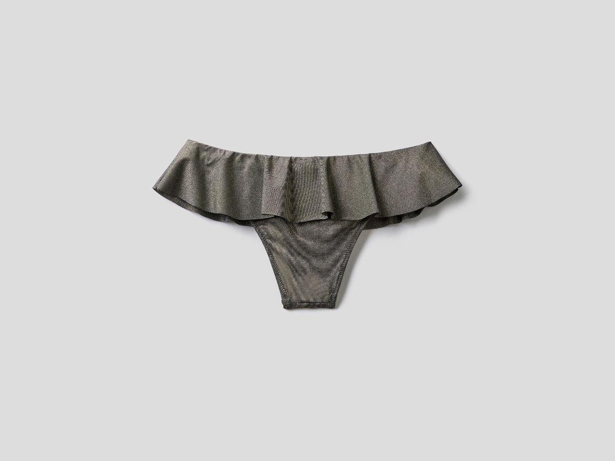 DÓŁ OD BIKINI
