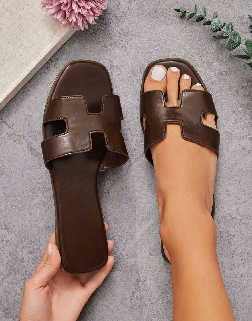 BRĄZOWE KLAPKI CASUAL