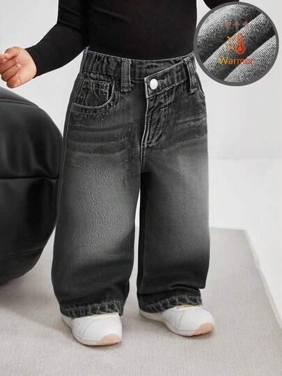 czarne spodnie jeans