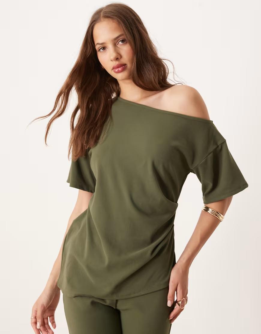 ZIELONY TOP ASYMETRIA
