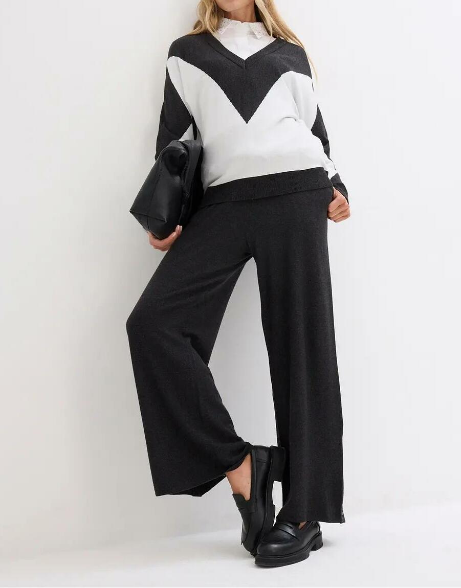 SWETER W ROMBY