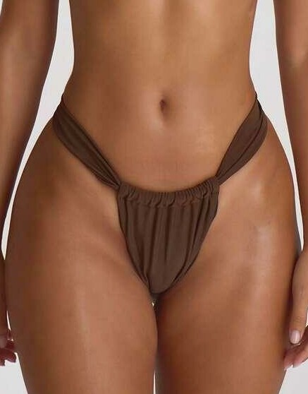 DÓŁ OD BIKINI