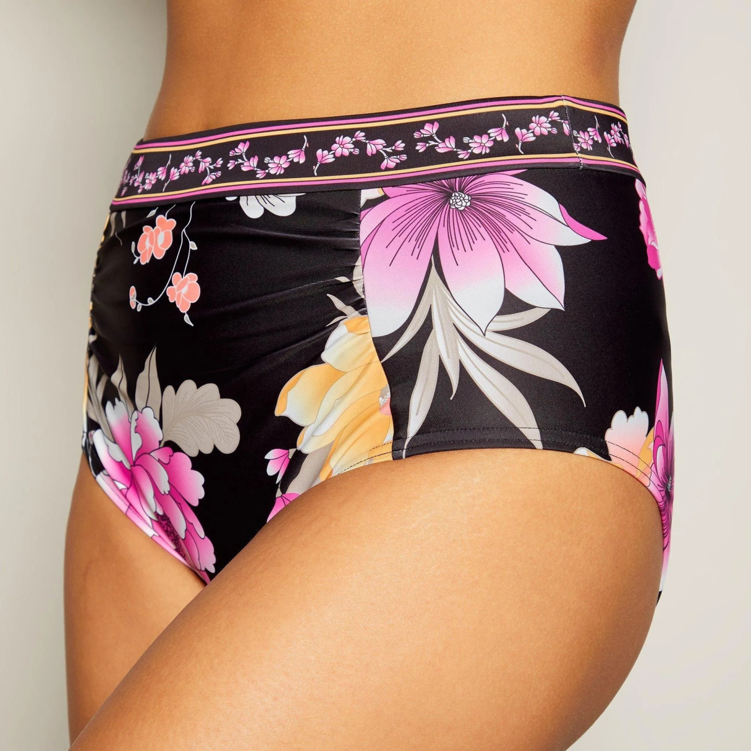 dół od bikini wzór kwiaty