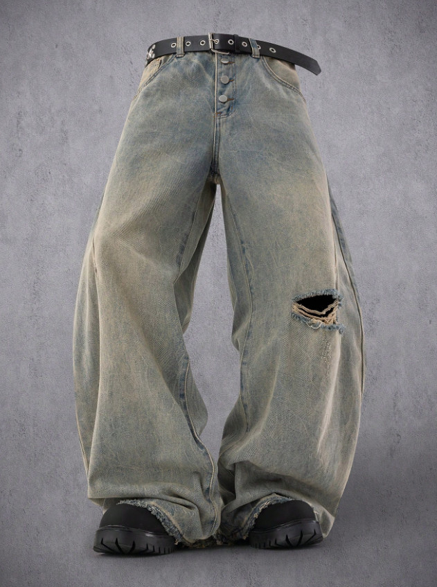 niebieskie spodnie jeans
