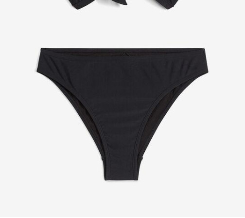 MAJTKI OD BIKINI 