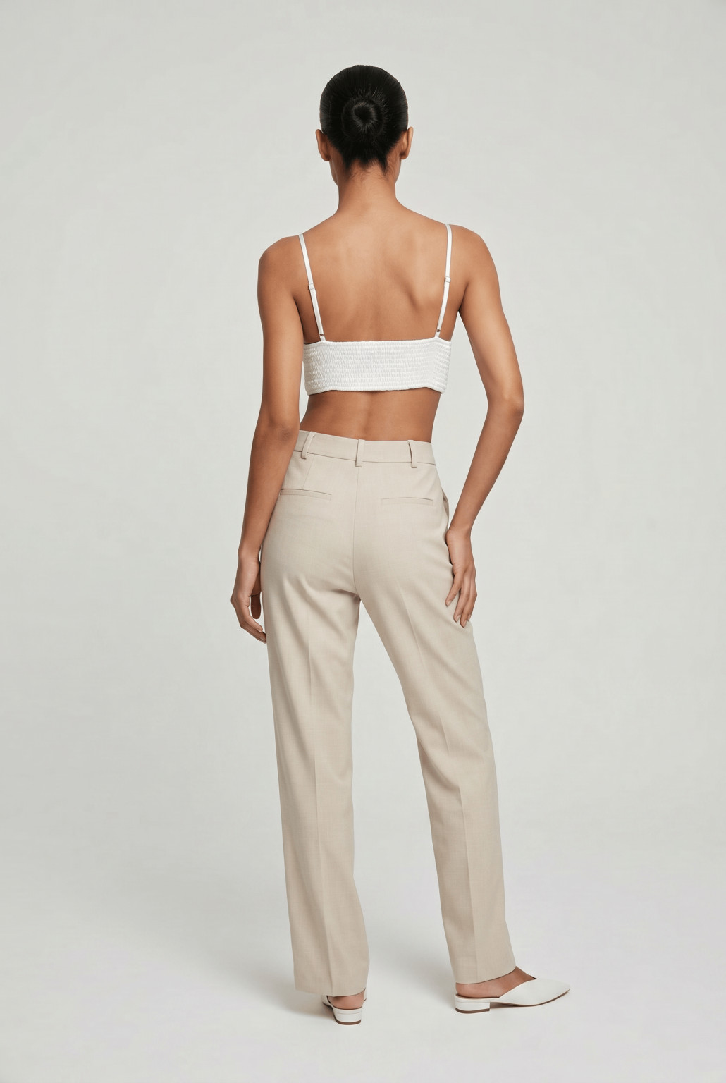 biały crop top marszczenie