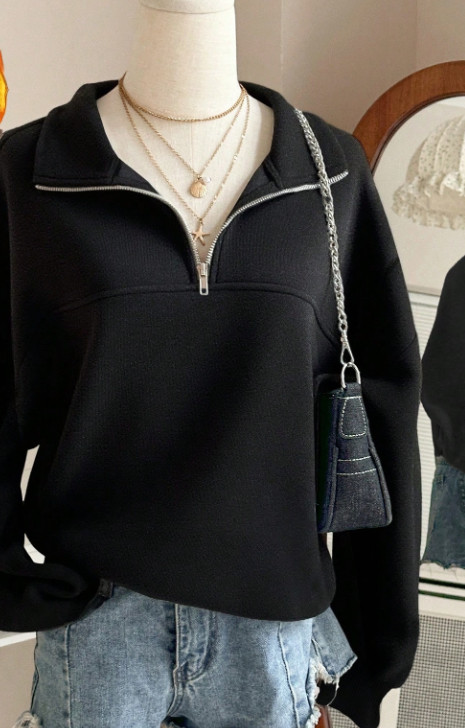 CZARNA BLUZA ZAMEK